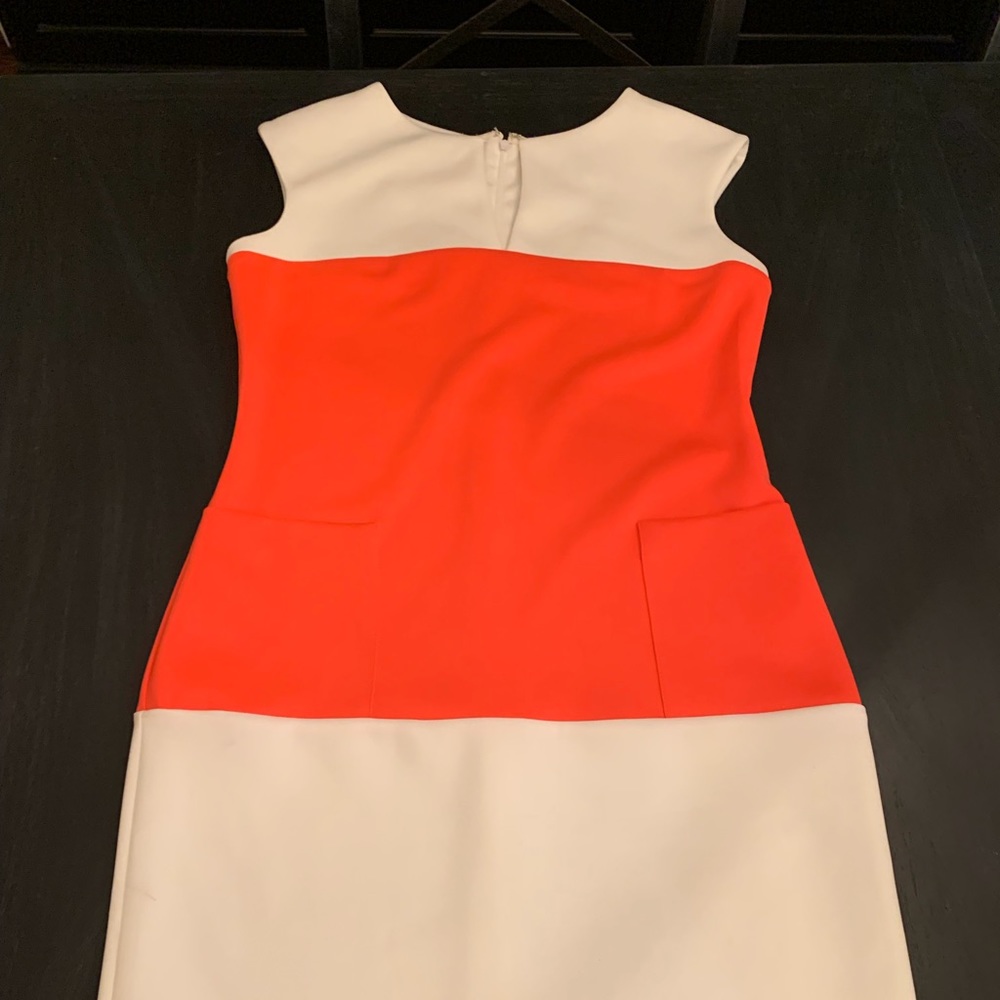 Sleeveless dress